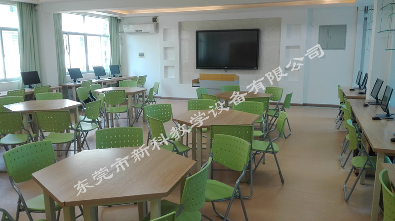 <a href='http://www.hlfbw.com' target='1' style='font-size:14px; font-weight:bold; color:#0080ff;'>创客实验室</a>